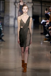 Yiqing Yin Spring 2016 Couture
