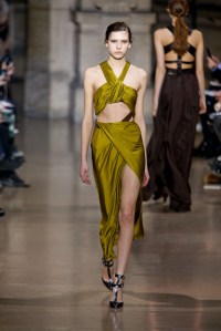 Yiqing Yin Spring 2016 Couture