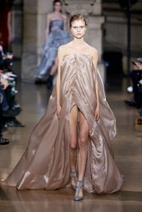 Yiqing Yin Spring 2016 Couture