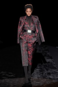 Emanuel Ungaro RTW Fall 2016