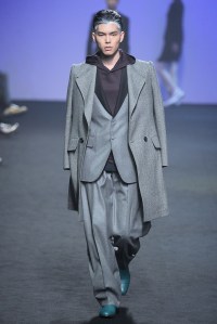 A look from Caruso.
