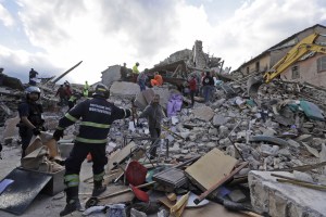 Earthquake hits central Italy