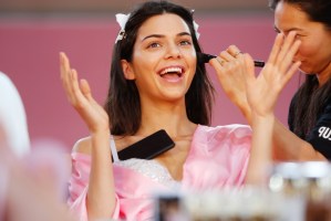 Hair, Makeup and Backstage Beauty at the Victoria's Secret Fashion Show 2016 kendall jenner