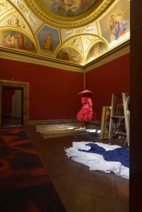 Olivier Saillard’s New Exhibition at the Costume Gallery of the Palazzo Pitti in Florence