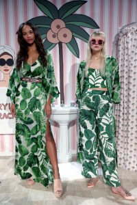 Alice + Olivia RTW Spring 2018