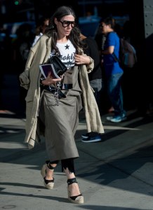 Street style at New York Fashion Week spring 2018.