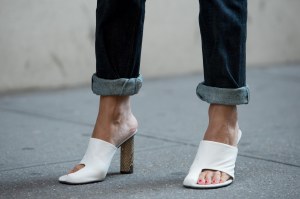 Street style at New York Fashion Week spring 2018.