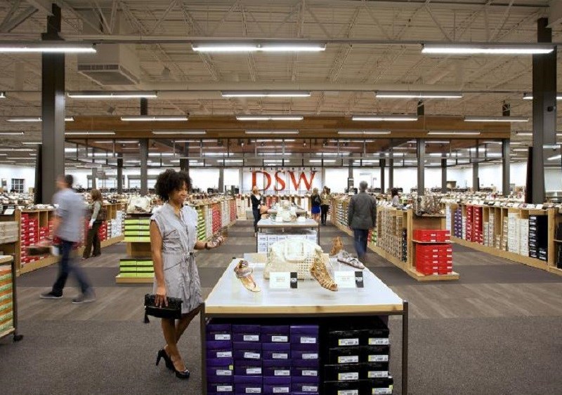 DSW Misses Investor Forecasts; Reports Cloudy Outlook 2016