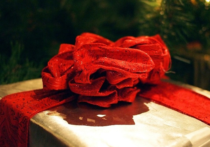 5 Fashion Experts Size Up What’s Hot the Holidays
