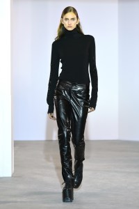 Oliver Theyskens RTW Fall 2018