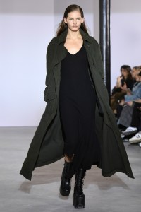 Oliver Theyskens RTW Fall 2018