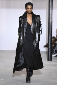 Oliver Theyskens RTW Fall 2018