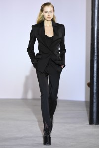 Oliver Theyskens RTW Fall 2018