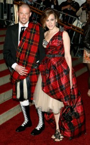 Alexander McQueen, Sarah Jessica Parker In this file picture, designer Alexander McQueen poses with Sarah Jessica Parker during arrivals at the Costume Institute Gala at the Metropolitan Museum of Art in New York. The Costume Institute of The Metropolitan Museum of Art will honor the memory _ and the fashion vision _ of the late designer Alexander McQueen through a retrospective exhibit in 2011
Fashion Met Exhibit McQueen, New York, USA