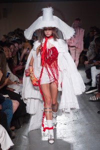 Dilara Findikoglu RTW Spring 2020.