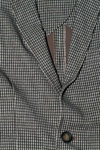 A houndstooth trompe lÕoeil membrane by Eurojersey, bonded with their trademark Sensitive Plus fabrics.