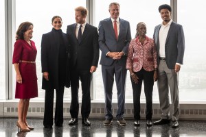 NY Governor Kathy Hochul, Meghan Markle and Prince Harry, the Duchess and Duke of Sussex, New York City Mayor Bill de Blasio, First Lady Chirlane McCray, and their son Dante de Blasio visit One World Trade in New York City on Sept. 23, 2021. (Photo by Gabriele Holtermann/Sipa USA)(Sipa via AP Images)