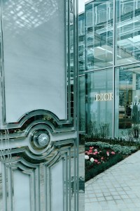 The Dior pop-up store in Seoul, which is modeled on the brand's expansive flagship in Avenue Montaigne in Paris.