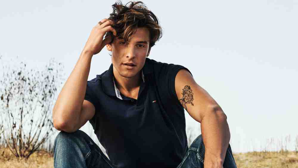 Shawn Mendes will appear in Tommy Hilfiger's "Classics Reborn" campaign.