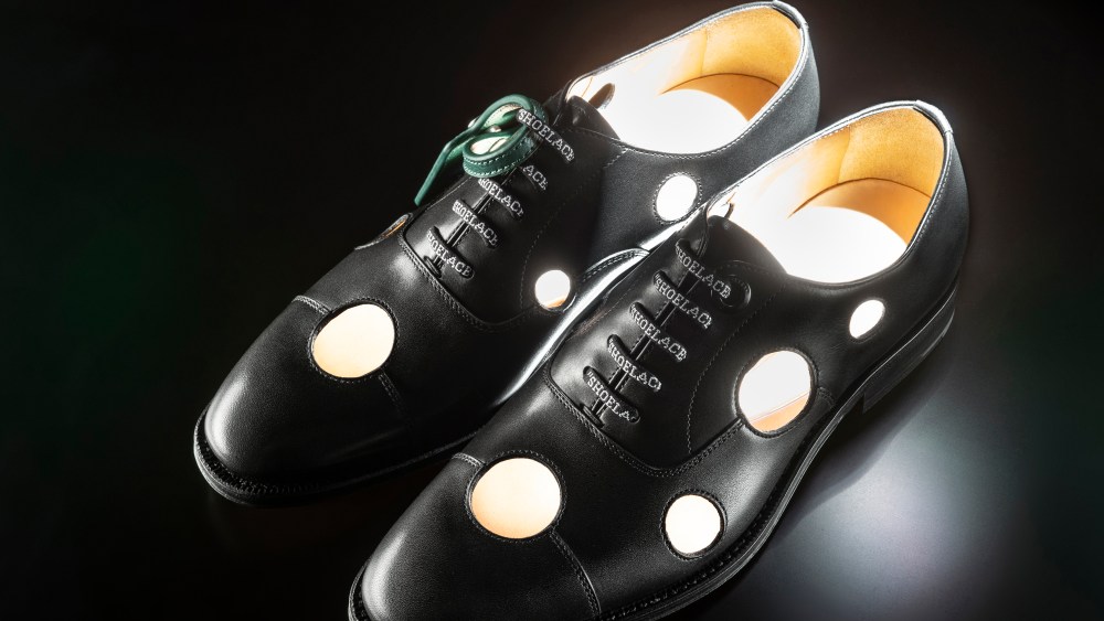 The Consul Meteor features Off-White hangtag and laces.