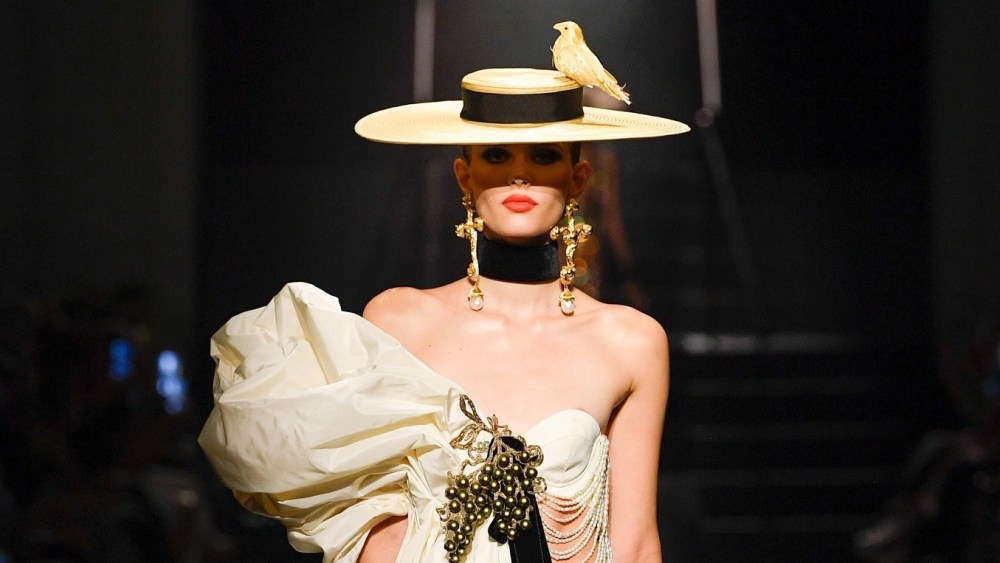 Schiaparelli Couture Fall 2022