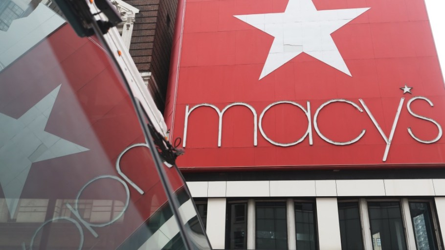 Retail Sales Gain as Consumers Keep Rolling On
