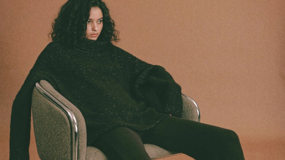 A look from Leset's Resort 2023 collection.