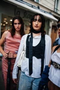 Street style at Paris Couture 2023 Fashion Week.
