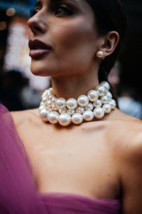 Street style at Paris Couture 2023 Fashion Week.