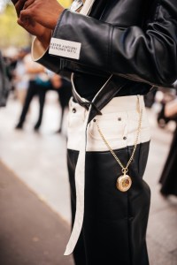 Street style at Paris Couture 2023 Fashion Week.