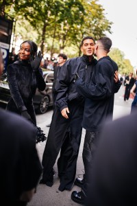 Street style at Paris Couture 2023 Fashion Week.