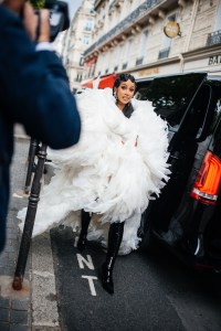 Street style at Paris Couture 2023 Fashion Week.