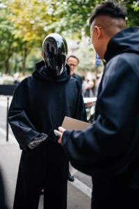 Street style at Paris Couture 2023 Fashion Week.