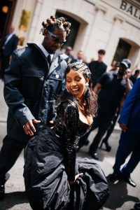 Street style at Paris Couture 2023 Fashion Week.