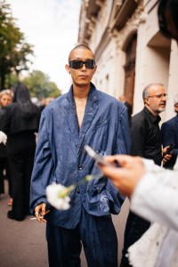 Street style at Paris Couture 2023 Fashion Week.