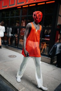 Street style at Paris Couture 2023 Fashion Week.