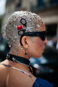 Street style at Paris Couture 2023 Fashion Week.