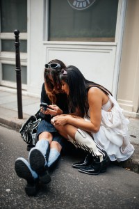 Street style at Paris Couture 2023 Fashion Week.