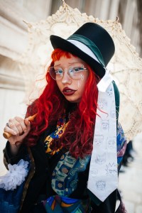 Street style at Paris Couture 2023 Fashion Week.