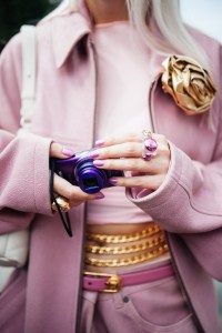 Street style at Paris Couture 2023 Fashion Week.