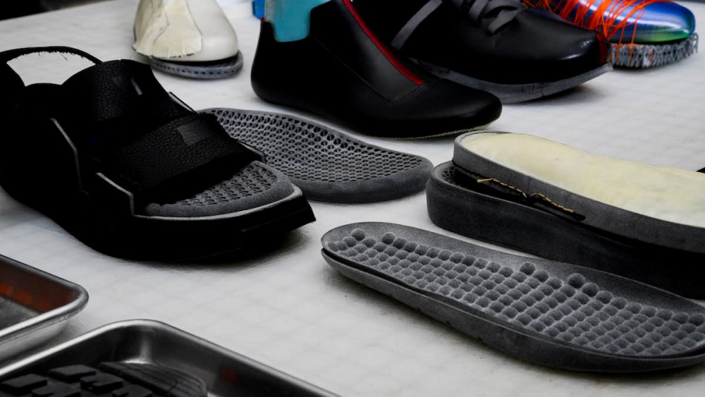 hilos, footwear, manufacturing