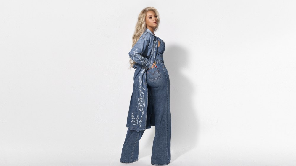 Beyoncé in her Levi's.