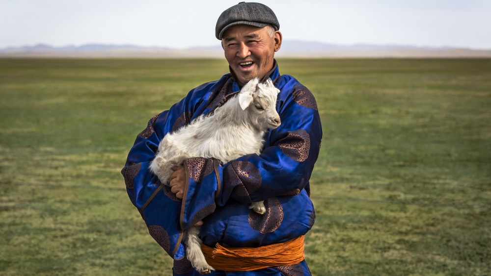 Loro Piana launched the "Resilient Threads" program in Mongolia.