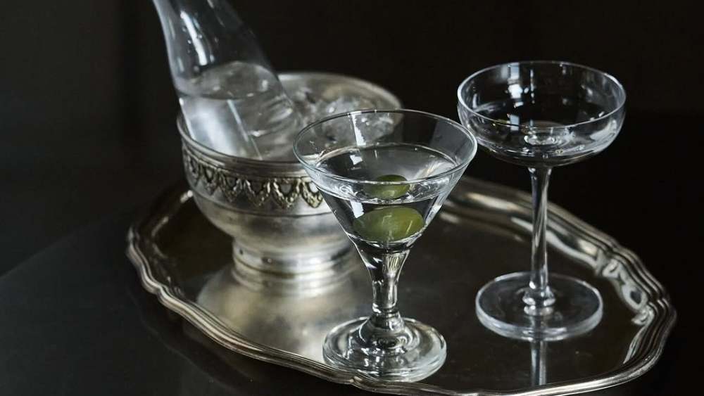 Noisy Oyster, the place for a cold martini and oysters.