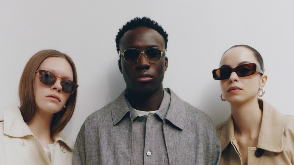 Monos' first eyewear collection Mira.