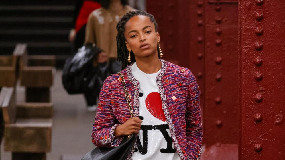 model on the runway at Chanel 2025/26 Métiers d'art on December 02, 2025 in New York, New York.